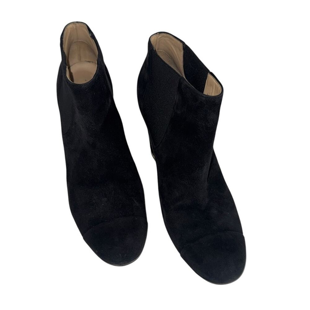 Chanel CC Logo Chelsea Black Suede Block Heel Boots Gold Logo Size 40 - Picture 4 of 14